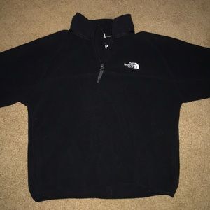 Black North Face Pullover